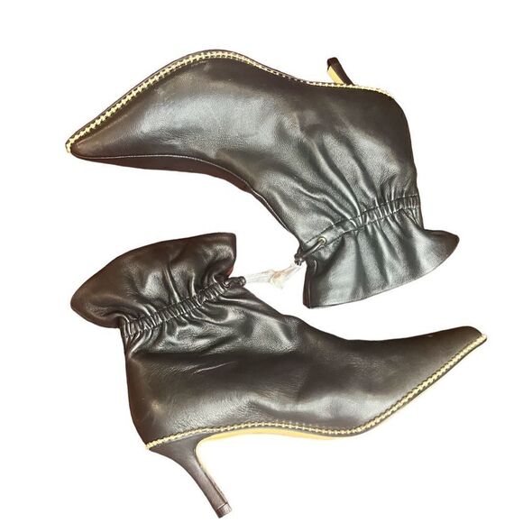 Coach Wynie Bootie in Black with Gold NWOB Size 6 1/2 - Picture 7 of 10